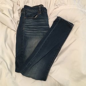 NEW AMERICAN EAGLE SKINNY JEANS