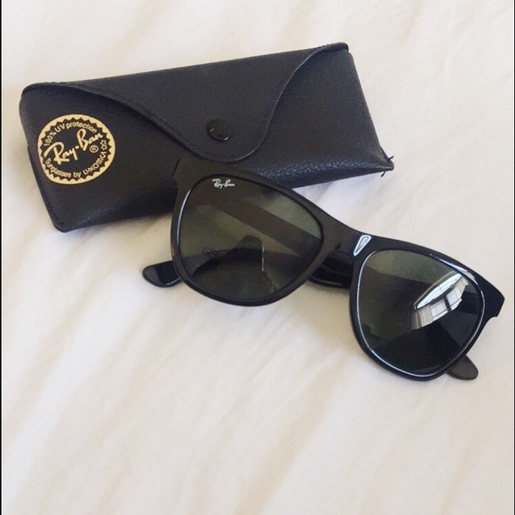 Ray Ban Black Wayfarer Sunglasses