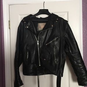 Extra photos of biker jacket of minor scratches