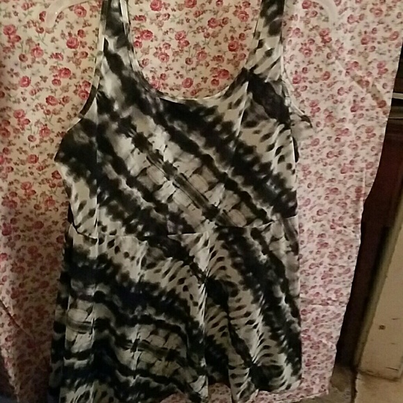 *Markdown * Bobbie Brooks tie dye tank.