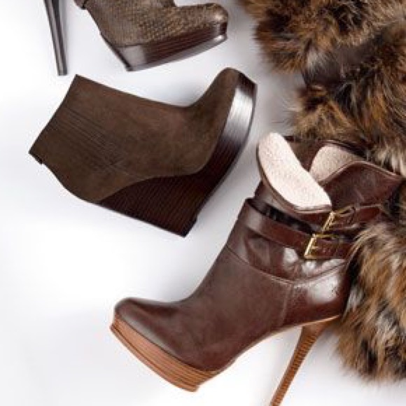 Michael Kors Mae Buckle Boot - Picture 3 of 7