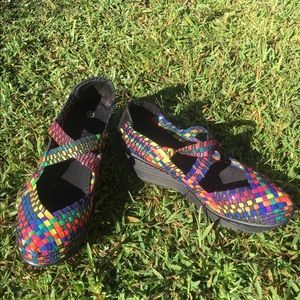 Elastic weave shoes