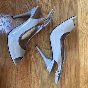 BCBG Nude Patent Slingback Peeptoe. Size 7B