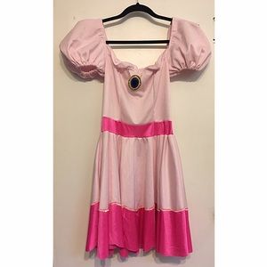 Princess Peach Halloween Costume