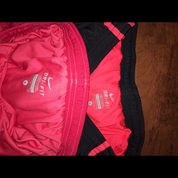 Four pairs of perfectcondition Nike running shorts - Picture 2 of 4