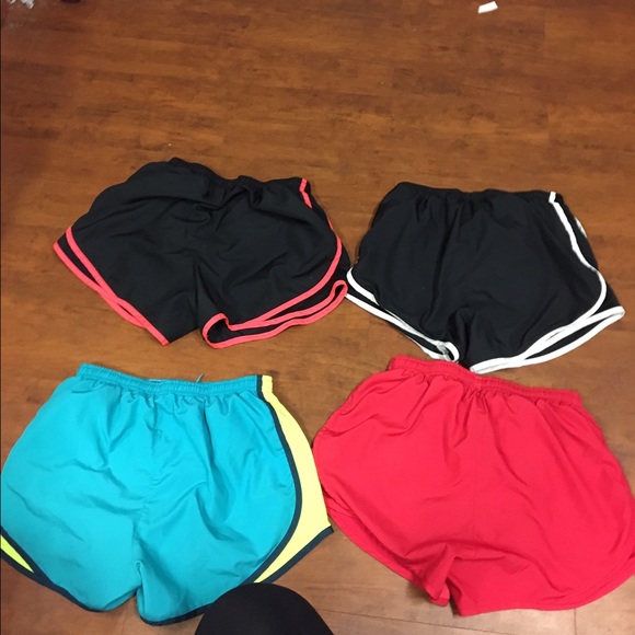 Four pairs of perfectcondition Nike running shorts - Picture 4 of 4