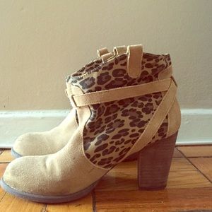 American Eagle cowboy style cheetah booties