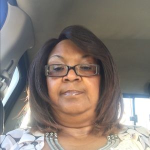 Meet your Posher, Deborah