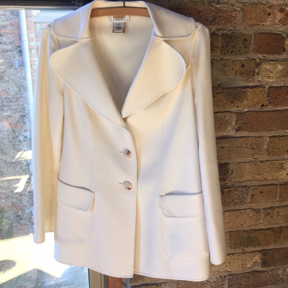 Talbots Jackets & Blazers - ✨White Blazer w/ Pearl Buttons Talbots Jackets & Blazers - ✨White Blazer w/ Pearl Buttons