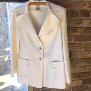 Talbots Jackets & Coats - ✨White Blazer w/ Pearl Buttons Talbots Jackets & Coats - ✨White Blazer w/ Pearl Buttons