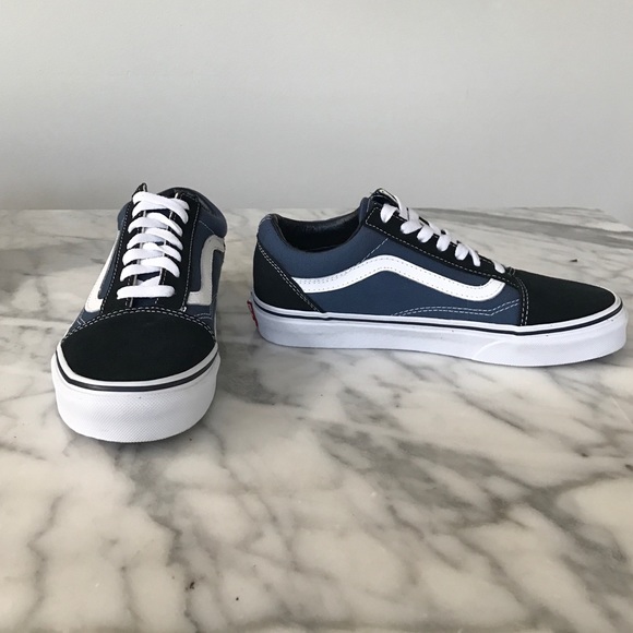 OLD SKOOL VANS.
