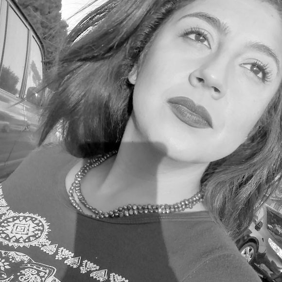 Meet your Posher, Rina - Picture 1 of 1