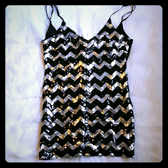 Sequence short romper