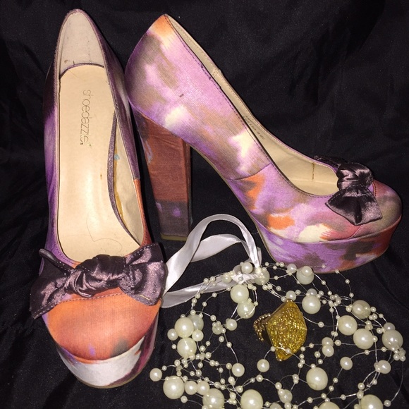 ShoeDazzle Lily Platform Pumps