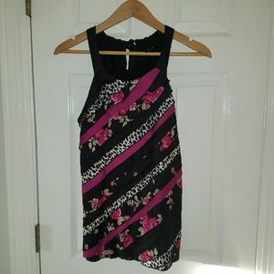 White House Black Market Top