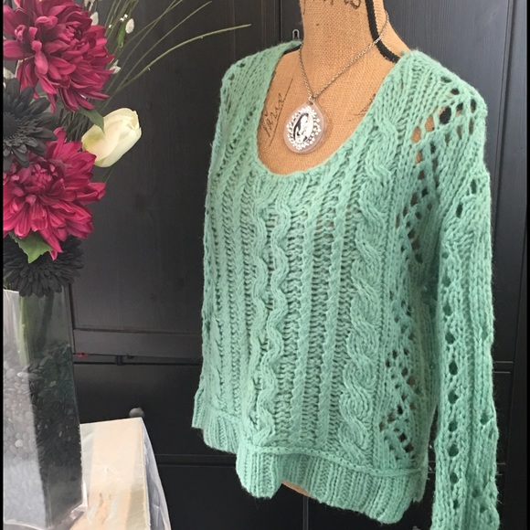 SALE!!! 🎉 Free People Fluff Sweater LIKE NEW! 💚