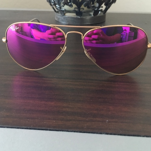 Pink Polarized Ray-Bans
