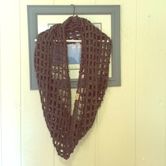 Mesh scarf!