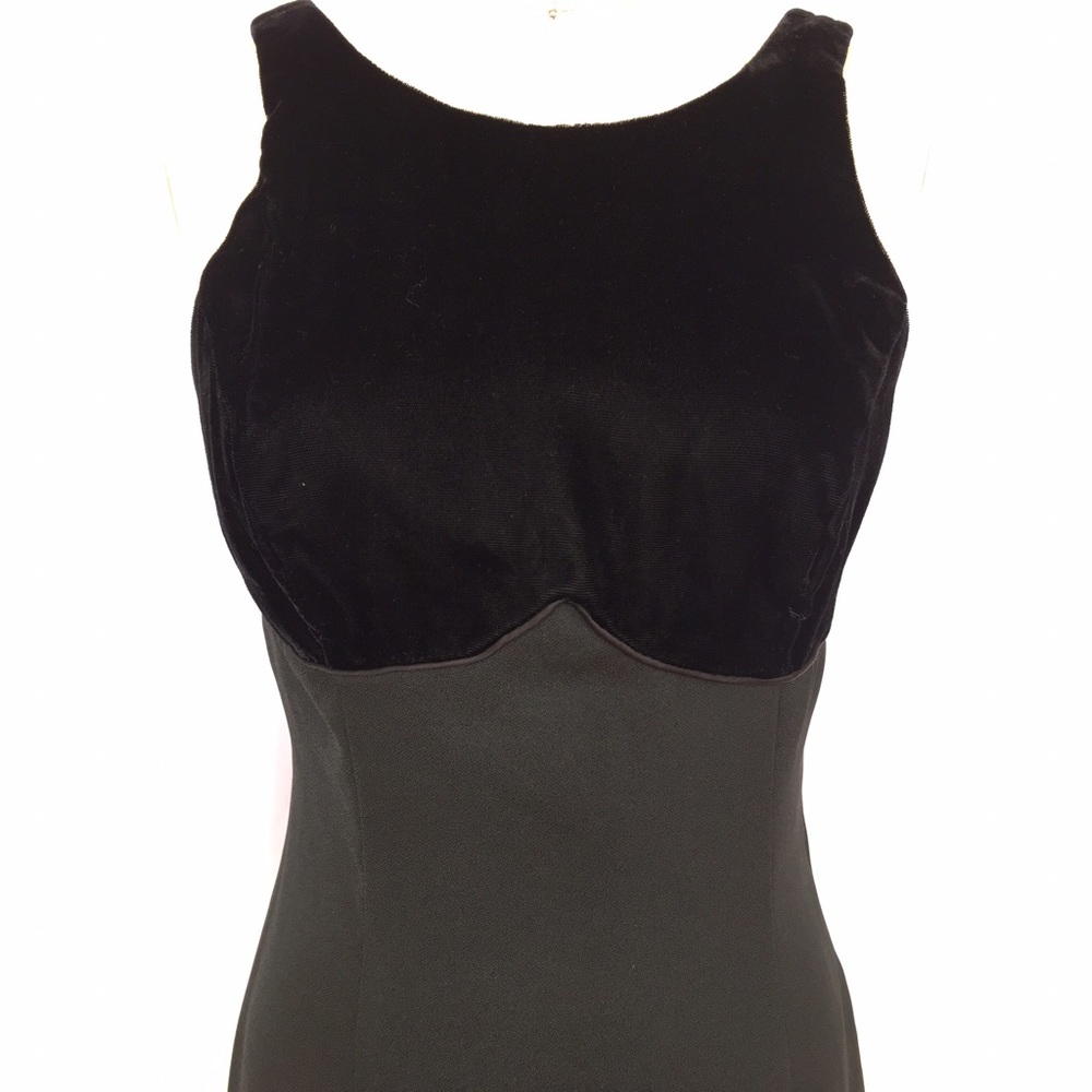 Black Velvet Gown With Crossover Back Straps - Picture 2 of 4
