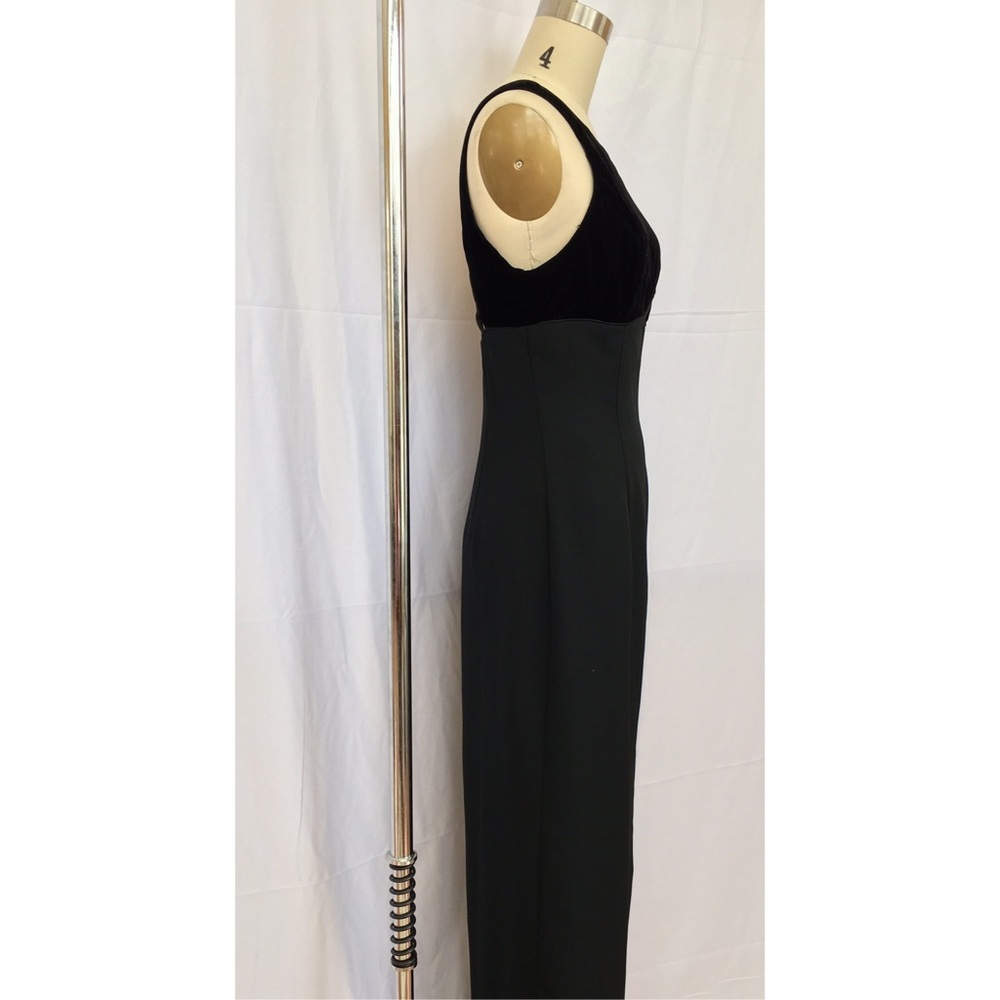 Black Velvet Gown With Crossover Back Straps - Picture 3 of 4