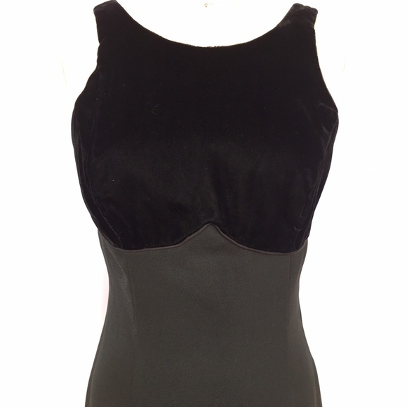 Black Velvet Gown With Crossover Back Straps - Picture 2 of 4