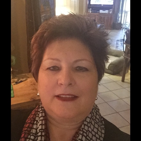 Meet your Posher, Rita