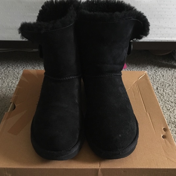 Women's Bailey Button Black UGG's