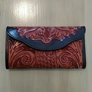 Quick sale!! Vintage  leather wallet/ clutch