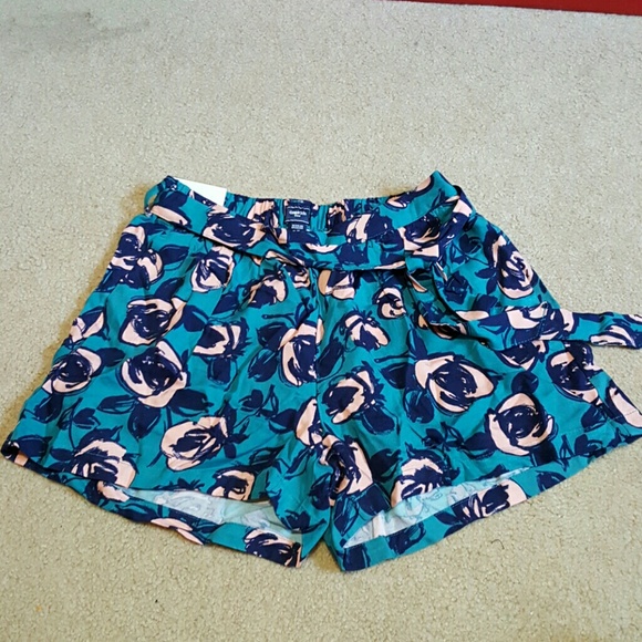 New Gapkids Soft Short Girl XL