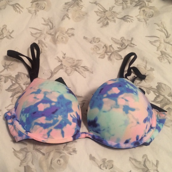 Victoria secret bra 32B