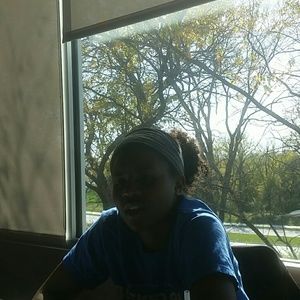 Meet your Posher, Naomi