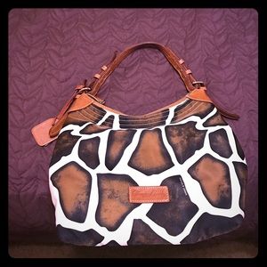 Canvas Giraffe Print Dooney & Bourke Handbag!!