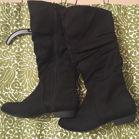 Suede Black Boots - Lower East Side