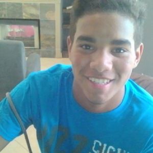 Meet your Posher, Desi