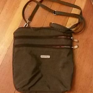 Baggallini cross body purse 5 pocket w/ card slots