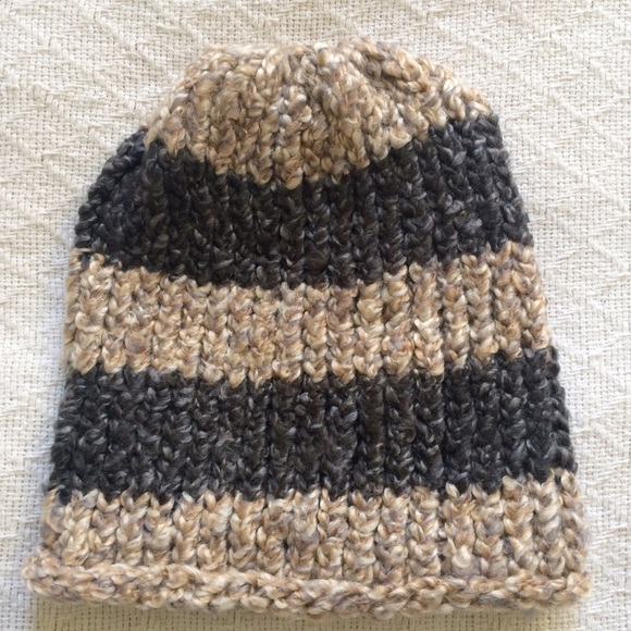 taupe & grey beanie - Picture 3 of 3