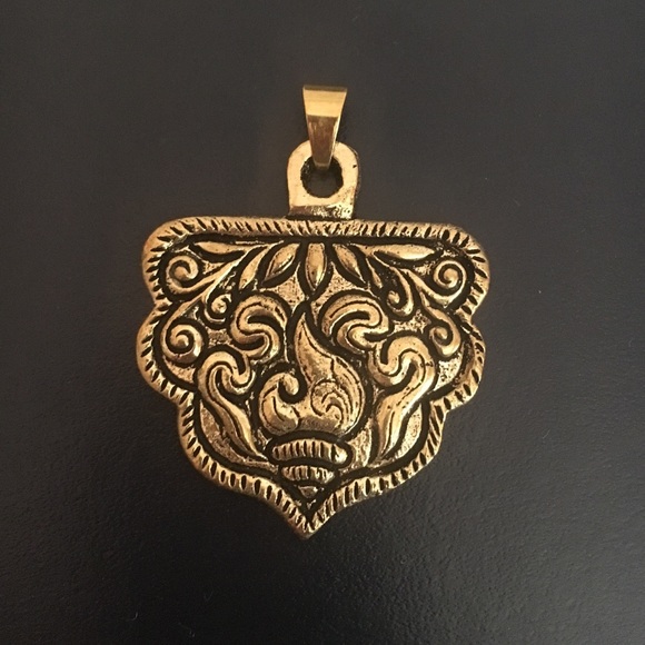 Conch charm pendant brass metal carved pendant