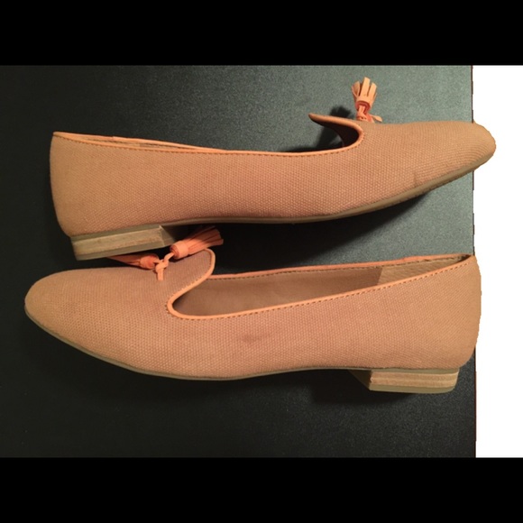 Shoes - Picture 3 of 4