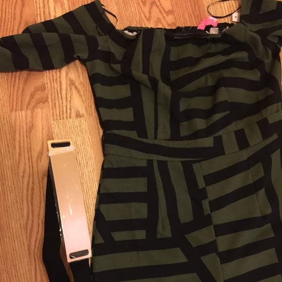 Last small left - Picture 3 of 4