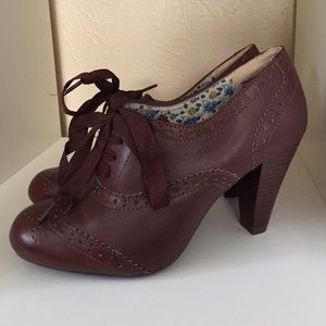 Brown Oxford Heels