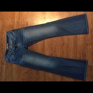BKE Stella Jeans. Medium wash