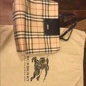 Burberry Classic Tote Bag