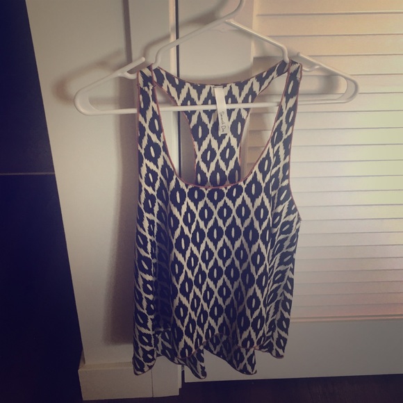 Black and white printed tank - Picture 1 of 2