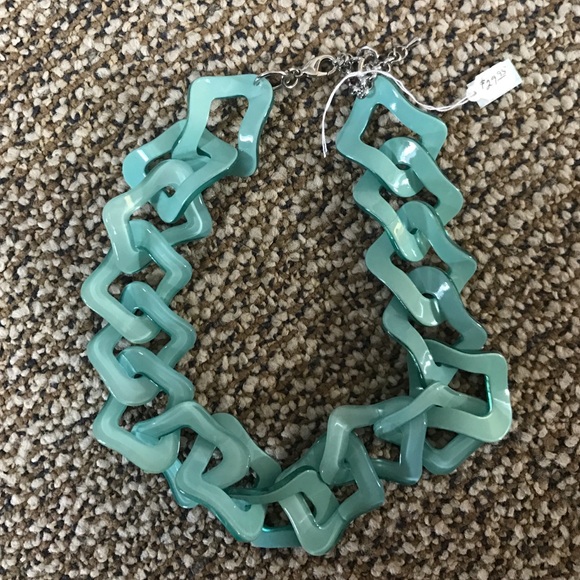 Green necklace - Picture 1 of 1
