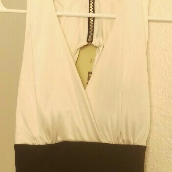Dress - Picture 2 of 4