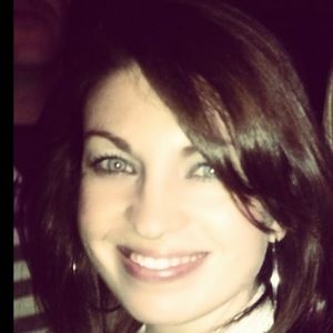 Meet your Posher, Adrienne