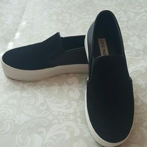 Steve Madden Buhba Black Slip-ons