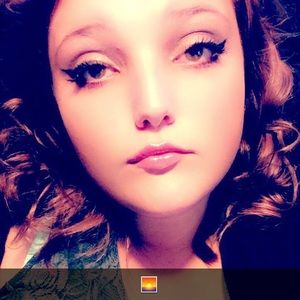 Meet your Posher, Jena