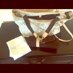 MK diaper bag jet set *new*