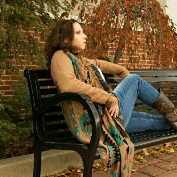 Meet your Posher, Genevieve - Picture 4 of 4